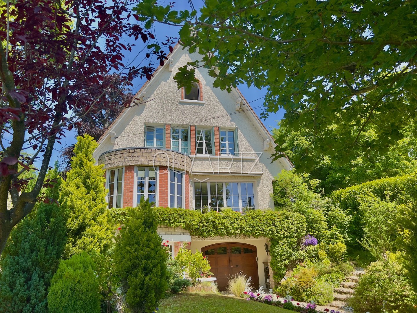 Calme et lumineux, à proximité du collège/lycée Blanche de Castille, la